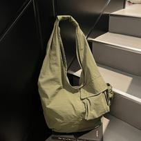 Japanese-style casual large-capacity nyl tote bag, lazy style versatile crossbody bag, student shoulder bag for class žalia