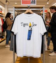 Tigers Jaw lighter box White T Shirt Gift fans NWT S