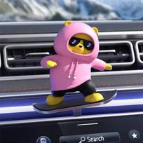 Interesting Car Interior Decoration Mini Cute Cartoon Skateboard Bear Central Control Screen Sliding Creative Car Ornaments rožinė