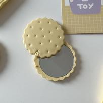 Mini Biscuit Make-Up Mirror Cheese Biscuit Design Biscuit Pocket Mirror  Student round