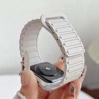 Apple Watch Ultra 2nd Gen Magnetic Silicone Band for iWatch SE Small (38/40/41/S10 42mm) žvaigždžių šviesos spalva