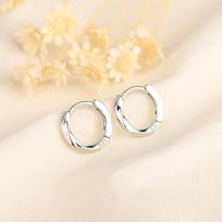 Mobius Strip Hoop Earrings For Women Elegant Minimalist Circle Ear Cuffs Unique Fashion Jewelry Accessories