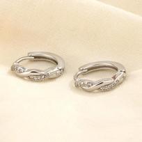Minimalist Mobius Twist Hoop Earrings For Women CZ Diamond Studs Simple Autumn Winter Jewelry Elegant Circle Ear Cuffs