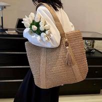 Fashion single shoulder straw woven beach wrapping machine weaving straw woven bag mahogany pendant large capacity woven bag tote bag