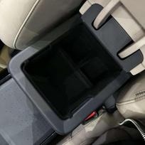 Suitable for 2026 Lynk & Co Z20 central control armrest box storage box storage box storage box car interior supplies juoda