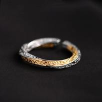 Vintage Mobius Ring With Two Tone Acanthus Pattern Unisex Adjustable Band Retro Artistic Fashionable Versatile Jewelry opening adjustable