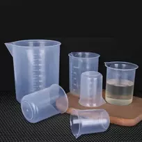 Oem Plastikinis puodelis su matavimo puodeliu 500ml - virtuvės matavimo puodelis