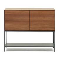 Žema šoninė spintelė natūralios spalvos iš riešutmedžio 97,5x80 cm Vedrana – Kave Home
