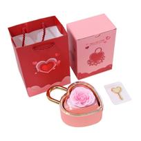Heart Shaped Lock Rose Gift Box Jewelry Box with Key Flower Box for Ring Necklace Storage and Presentation Suitable for Special Occasions and Gifting One Size rožinė