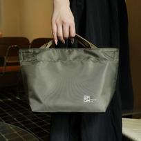 New thermal insulation bento bag, large capacity and high value office worker portable handbag, student lunch box bag