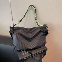 Casual Plaid Waterproof Fabric Single Shoulder Bag Travel Lightweight Women's Bag Versatile Crossbody Bag CLE 38x8x25cm black