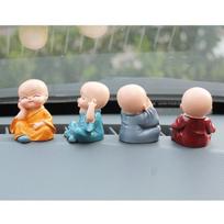 1 vnt. Automobilio papuošalas Kūrybingas Keturi Ne Mažas Vienuolis Buda Saugus Automobilio Reikmenys Miela Lėlė Automobilio Dekoracija Papuošalas