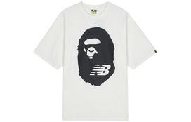New Balance X BAPE Vyrų bendradarbiavimo Retro logotipas Spausdinimo apvalia kaklo iškirpte marškinėliai Balti BATE2000-IVX XL