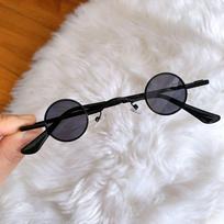 Small Round Sunglasses Mini Metal Frame Eyewear HipHop Punk Sun Glasses Candy Color UV400 Shades Ins Fashion Street Snap Glasses