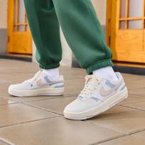 Nike Gamma Force Skateboard Shoes Women's Beige Pink 38.5