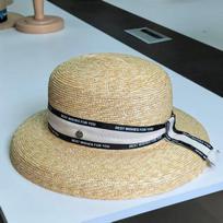 2026 Nauja Hepburn stiliaus vasarinė šiaudinė skrybėlė Prancūziška elegantiška moteriška Paplūdimio kelionės skrybėlė nuo saulės Su kaspinėliu Plokščia viršūne Platus kraštas Šiaudinė skrybėlė 54-58cm