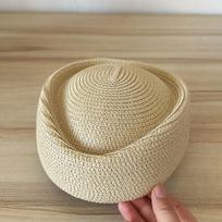 Ins Blogger Sun Hat Summer Flat Beret Women Water Droplet Flight Attendant Hat Circle Concave Top Church Derby Party Pillbox Hat 54-58cm smėlis