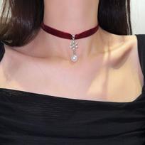 Imitation Pearl Choker Necklace with Snowflake Pendant Versatile Fashion Neck Accessories for Women Banquet Daily Gift raudona
