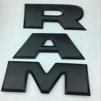 Anglies pluošto emblema Galinė bagažinės dangčio lipdukas Dodge Ram raidėms ABS logotipas 2015-2018 Ram 1500 2500 3500 Automobilio emblema white