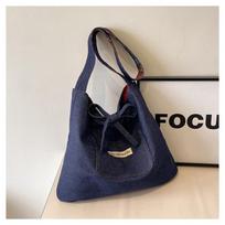 A Laid-back Style Floral Print Bag for Women in 2026  Trendy Korean Tote Bag College Style  Large Capacity Single-shoulder Bag mėlyna