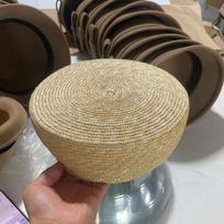 New Summer Straw Beret Hats For Women Sun Hat Circle Concave Top Church Derby Party Beach Cap Black Brown Pillbox Bonnet Enfant 54-58