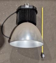 Naudotas LED šviestuvas su atšvaitu | 150W | 4000K-4500K | IP65