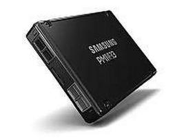 SSD|SAMSUNG|SSD series PM1743|7.68TB|PCIe Gen5|NVMe|NAND flash technology TLC|Write speed 6000MBytes/sec|Read speed 7500MBytes/sec|Form Factor 2,5"|MTBF 25000000 hours|MZWLO7T6HBLA-00A07