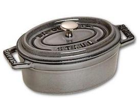 Mini cast iron oval pot Staub - 250 ml