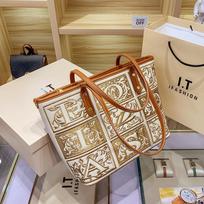 2023 Autumn/Winter New Embroidery Tote Bag Large Capacity Fashion Handheld One Shoulder Underarm Bag Tide M