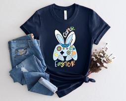 Retro Game Controller Bunny Shirt,Happy Easter T-Shirt,Funny Easter Bunny Shirts,Game Lover Easter Shirt,Easter Gifts S įvairiaspalvis