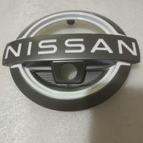15mm - 13mm for Nissan Maxima Quest X-Trail Murano 2016-2018 Front Grille Emblem with Camera Hole 15cmX13CM armijos žalia spalva