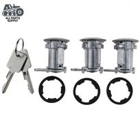 3 durų spynų cilindrų rinkinys su raktais 8122874K3 Jeep Wrangler YJ
