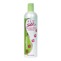 Pet Silk agurkų ir melionų kondicionierius - universalus stiprinantis kailio kondicionierius su agurkų ir saldaus meliono aromatu, koncentratas 1:16