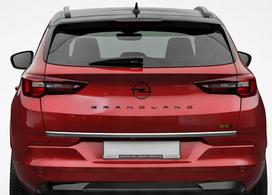 Elegantiška chromuota apsauginė juosta ant bagažinės dangčio Opel Grandland I