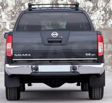 Nissan Navara III D40 05-14 Chromuota Juosta Ant Dangčio