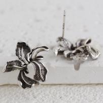 DIY Supply-2 Pieces (One Pair) Solid Brass Earring Finding with Sterling Silver Pin - Flower 17.4*8mm (4913C-H) antikinės sidabrinės spalvos