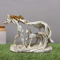 1 Pc Hollowed-out Feng Shui Horse Resin Ornaments, Galloping Horse Statue Resin Handicraft Article, Can Be Used As Home Decoration Ornaments 1pc