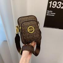 Retro vasarinė marginta moteriška rankinė trijų sluoksnių mobiliojo telefono krepšys universalus plati rankena viena rankena per petį įstrižai mažas kvadratinis krepšys 13cm*13cm*18cm*6cm brown