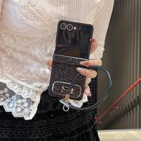 Prabangus Blizgantis Madingas Telefono dėklas Samsung Galaxy Z Flip6 7 Z Flip7 7FE Z Flip5 Dangtelis su Stovu Veidrodėliu su Grandinėle Mieli Dėklai For Z Flip 7 black