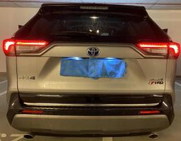 Toyota Rav4 V 2018+ Chromuota juosta ant bagažinės dangčio