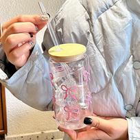 500 ml plastikinis puodelis su kaspinėliu, vandens butelis, formos kaip Masono stiklainis, su dangteliu ir šiaudeliu, skirtas ledinei kavai, sultims, gėrimams, puodelis dovanai 15*7cm