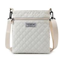 Siuvinėjimo siūlai Crossbody Krepšys vandeniui atsparus Oksfordo audinio kvadratinė piniginė Mažas pečių krepšys moterims Kelioninė rankinė 20x4x22cm balta