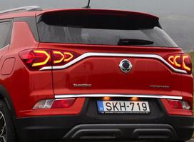 Ssangyong Korando II 2019+ Chromuota juosta ant bagažinės dangčio