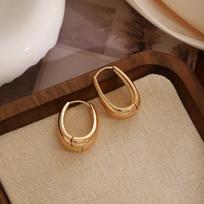 Hong Kong Style Retro Light Luxury Gold Plain Ring Earrings Women'S High Sense Niche Design Geometric Oval Fashion Trend Ear Buckle