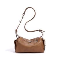 New retro pillow bag women's fashion versatile camera bag work commute light luxury leather women's messenger bag Bottom length 25cm, width 13cm, height 14cm