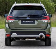 Subaru Forester V 2018+ Chromuota juosta ant bagažinės dangčio