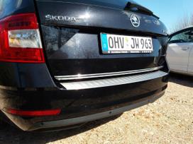 Chromuota juostelė ant bagažinės dangčio Skoda Octavia 2 Kombi