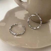 Spicy and classy! Metal retro Hong Kong style large hoop earrings niche design earrings high-end earrings for women