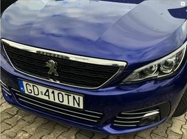 Peugeot 308 - Chromuotos Juostelės Ant Grotelių Priekinės Tuning
