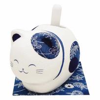 Chirimen šilkas Japoniškas katinas Saulės energija varomas Maneki Neko Indigo versijos statulėlė M balta